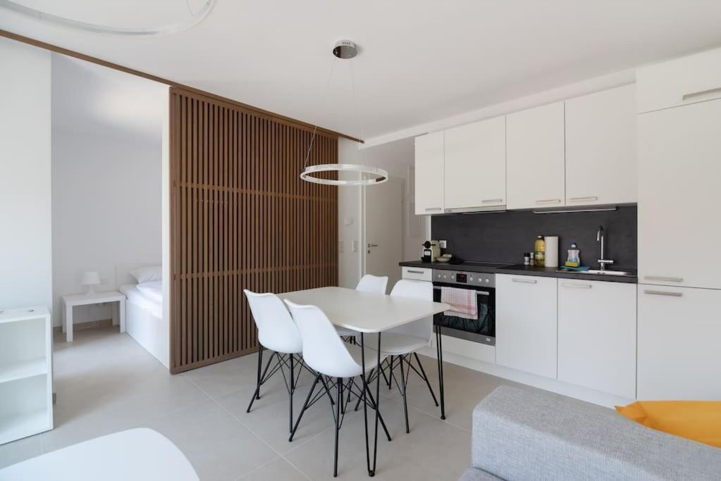 Neu Und Hell In Zentraler Ruhelage Mit Parkplatz Apartment Wien Ngoại thất bức ảnh