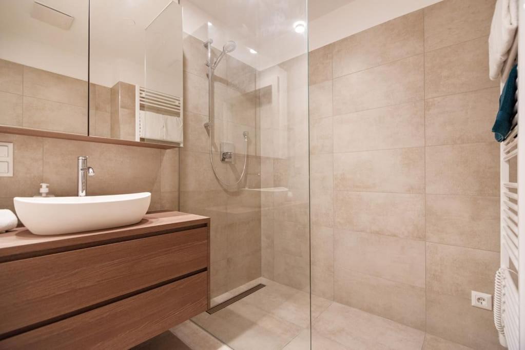 Neu Und Hell In Zentraler Ruhelage Mit Parkplatz Apartment Wien Ngoại thất bức ảnh