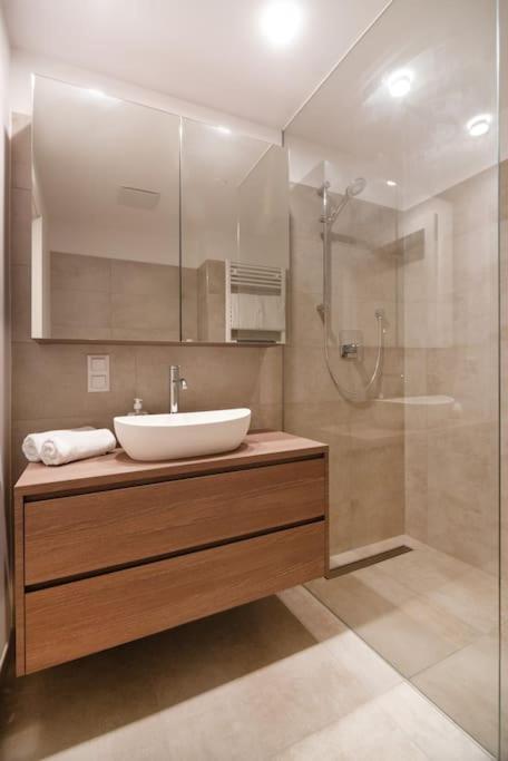 Neu Und Hell In Zentraler Ruhelage Mit Parkplatz Apartment Wien Ngoại thất bức ảnh